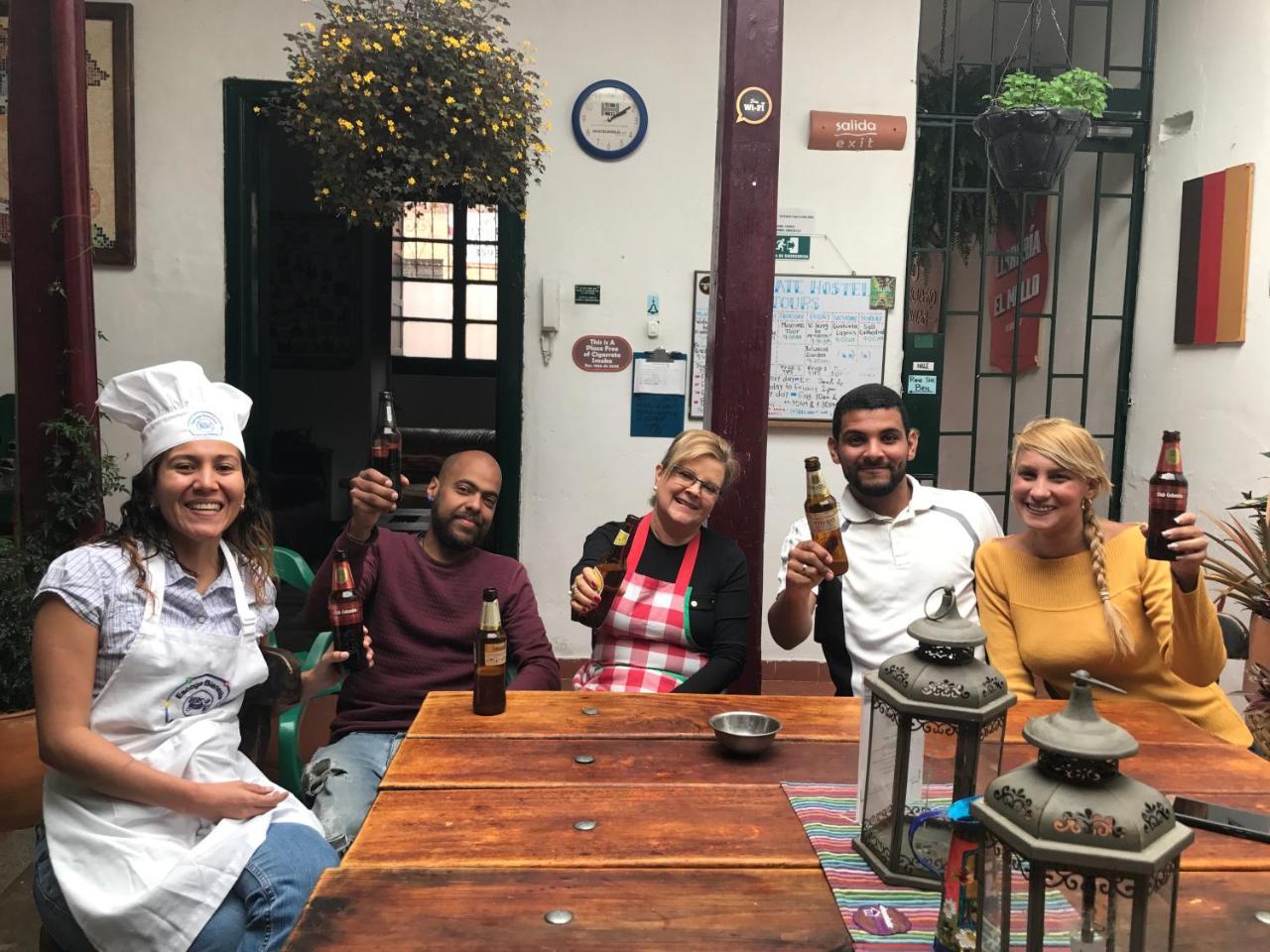 Chocolate Hostel Богота Экстерьер фото